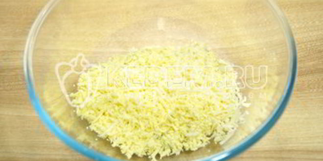 Рецепт яиц, фаршированных свеклой и орехами