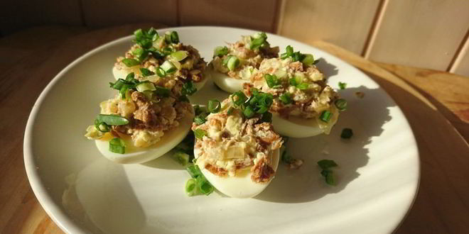 Рецепт яиц, фаршированных жареными лисичками