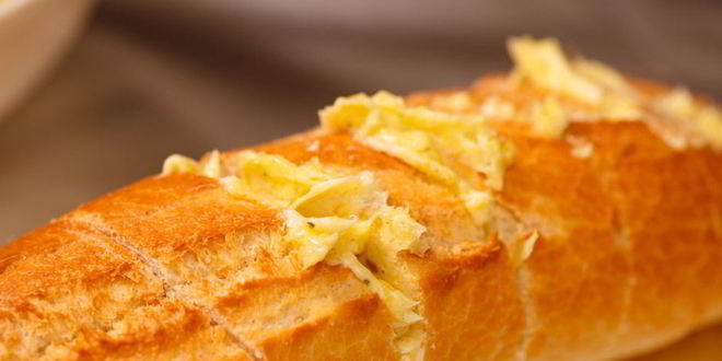 Рецепт чесночных гренков с сыром