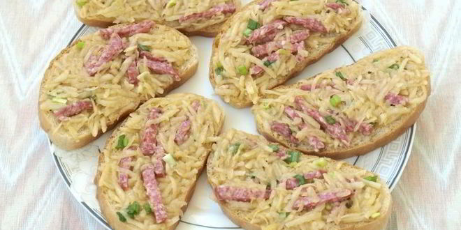 Рецепт гренков к пиву с колбасой