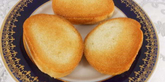 Рецепт гренков с брынзой