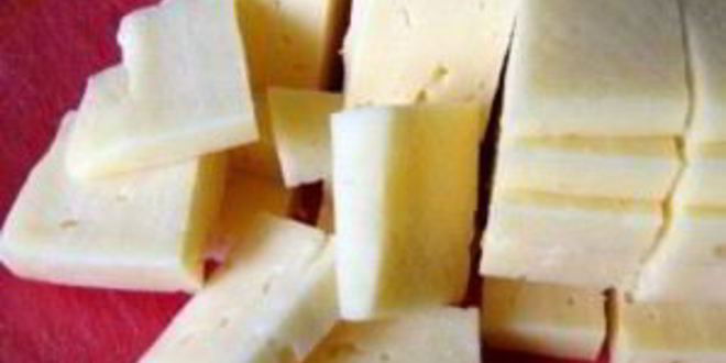 Рецепт гренков с колбасой и сыром