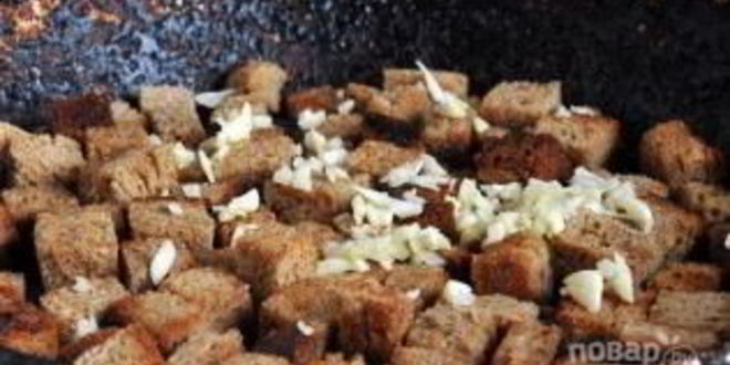 Рецепт гренков с куриным бульоном