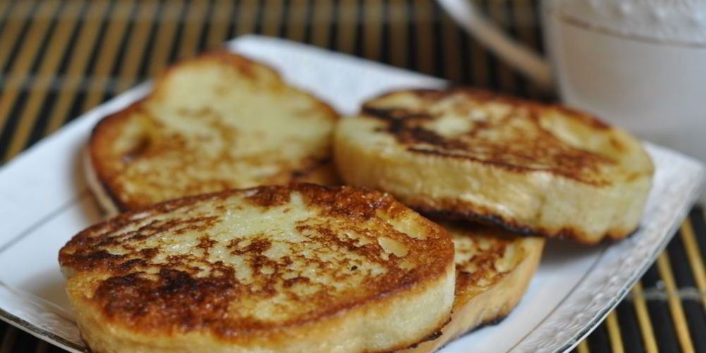 Как приготовить гренки с молоком и яйцами