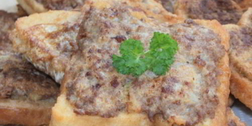 Как приготовить гренки с мясным фаршем и килькой по-татарски