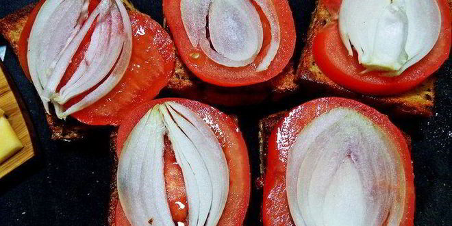 Рецепт гренков с овощами под сыром