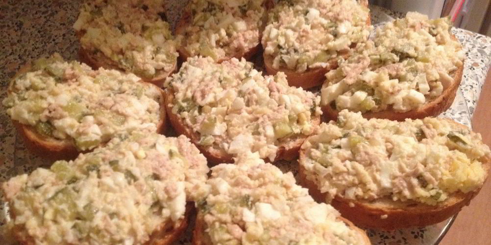 Как приготовить гренки с печенью трески