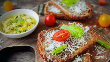 Рецепт Гренков с помидорами и сыром к завтраку