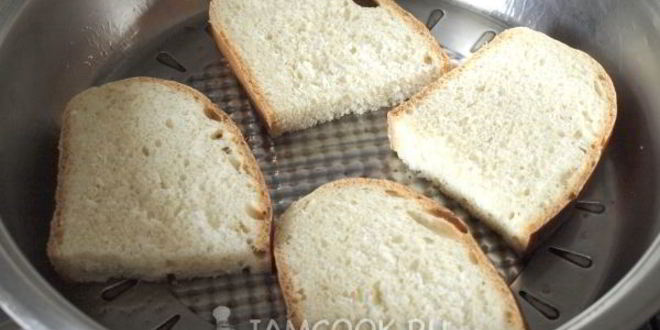 Рецепт гренков с сыром и луком на сковороде