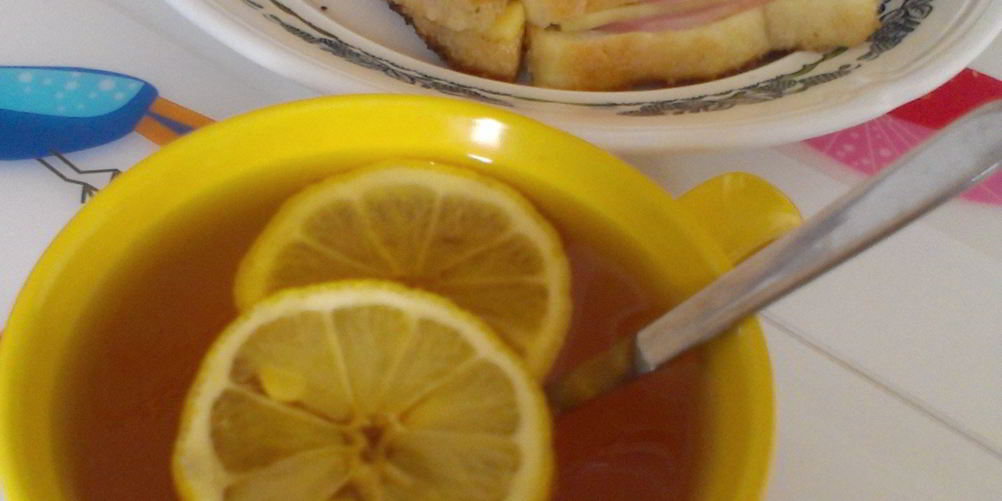 Как приготовить гренки с сыром и ветчиной