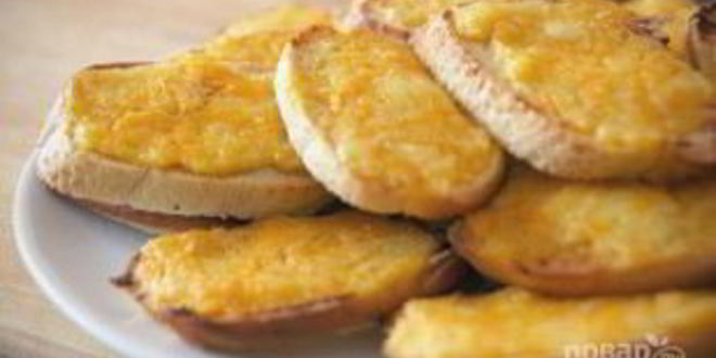 Рецепт гренков с сыром и яйцом в духовке