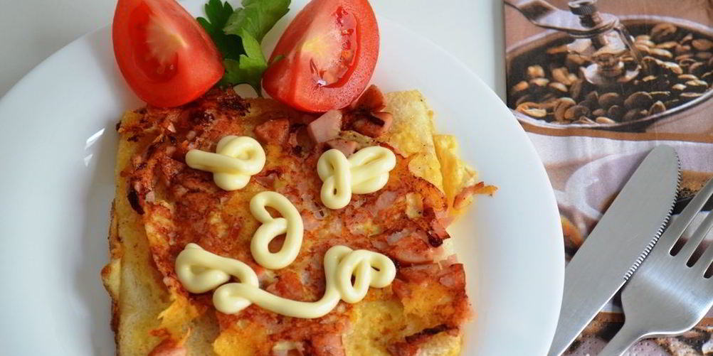 Как приготовить яично-беконовые гренки на завтрак