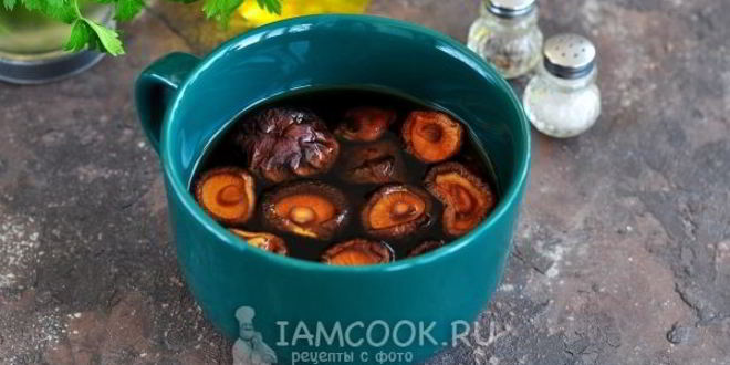 Рецепт грибной икры из сушеных и свежих грибов