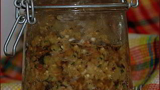 Рецепт Икры баклажанной с соусом песто