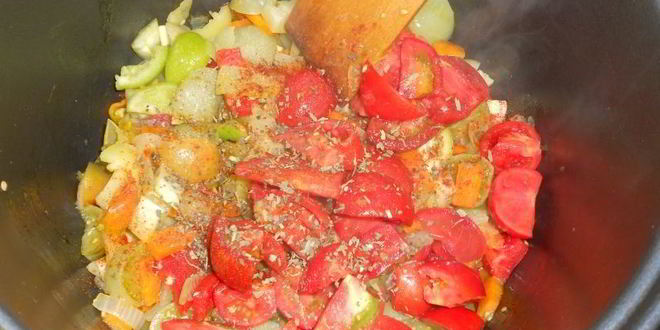 Рецепт овощной икры с зелеными помидорами в мультиварке
