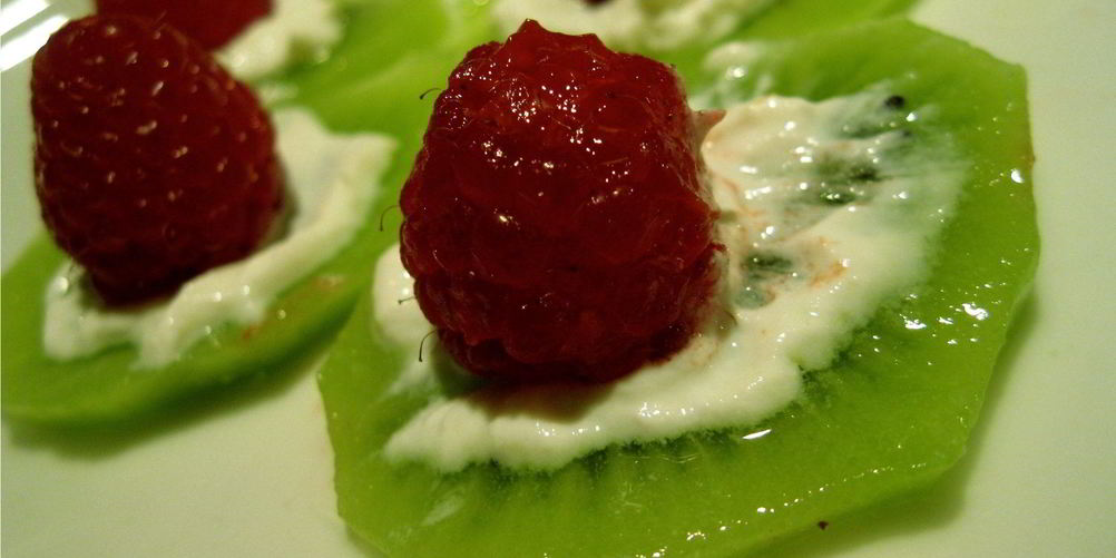 Как приготовить фруктовые канапе