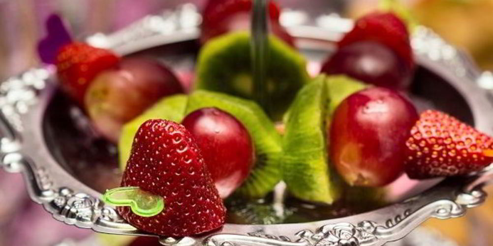 Как приготовить канапе из фруктов на шпажках