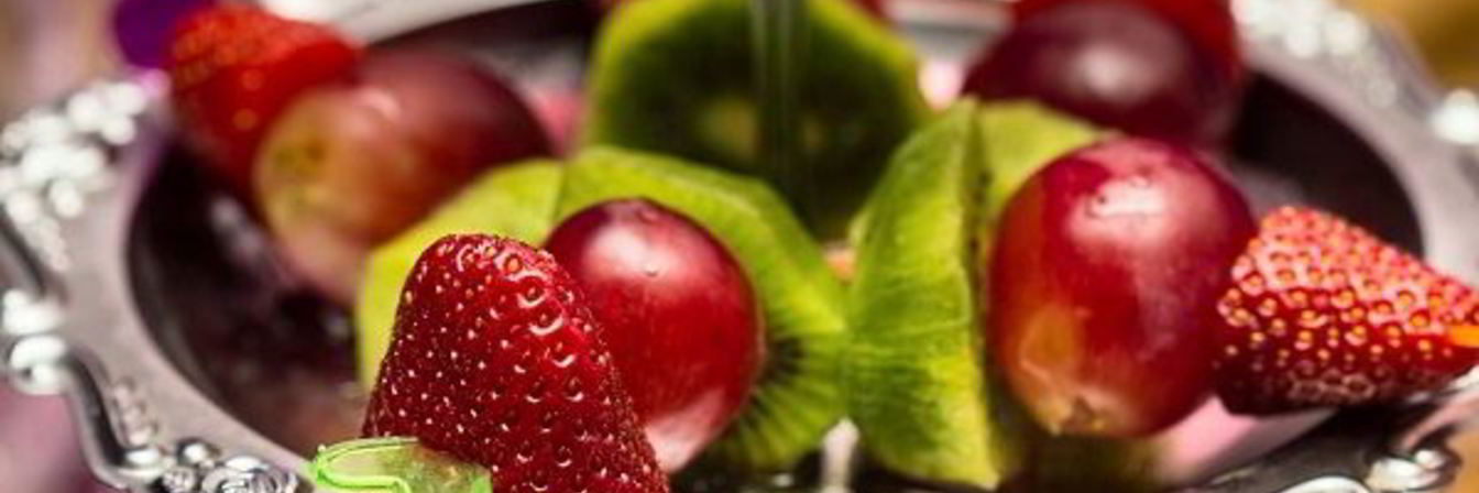 Рецепт Канапе из фруктов на шпажках