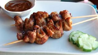 Рецепт Канапе из свинины с соусом из арахиса