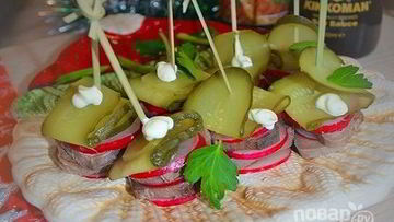 Рецепт Канапе из языка, редиса и маринованных огурцов