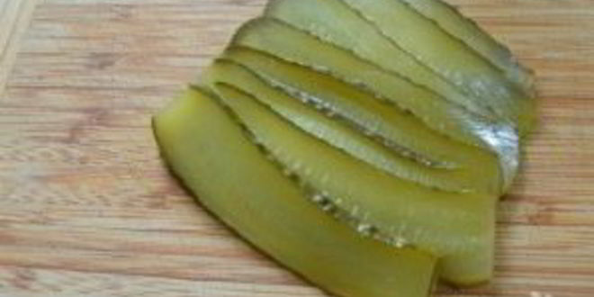 Рецепт канапе из языка, редиса и маринованных огурцов