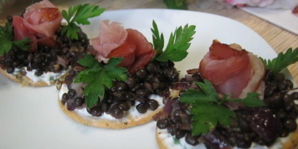 Как приготовить канапе с черной чечевицей фуршетные