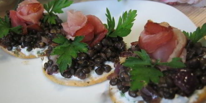 Рецепт канапе с черной чечевицей фуршетные