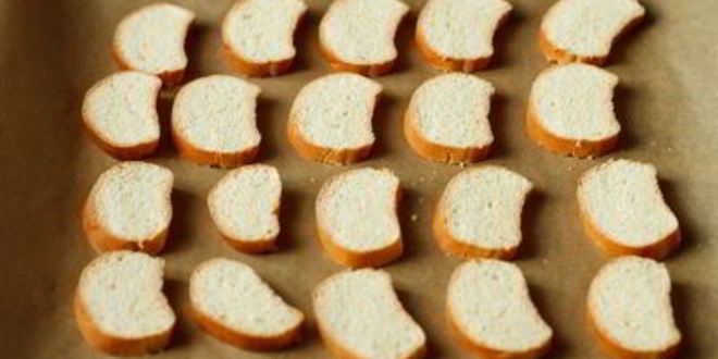 Рецепт канапе с камамбером и персиком