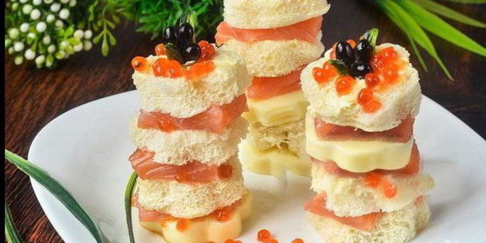 Как приготовить канапе с копченой семгой семь слоев