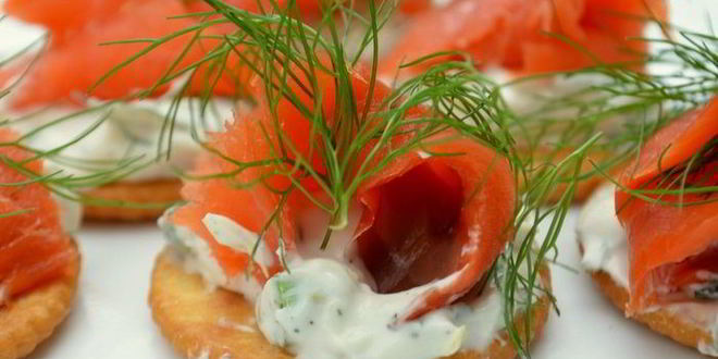 Рецепт канапе с лососем и сливочным сыром