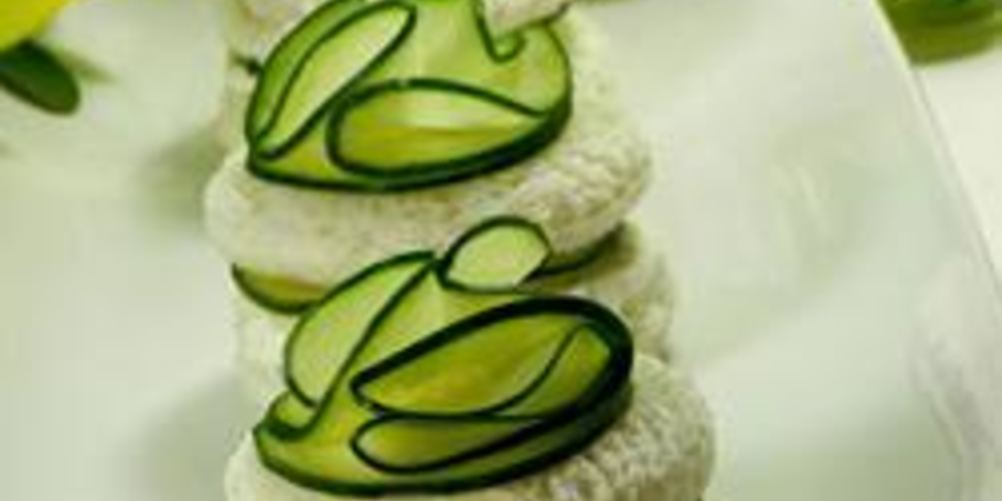 Как приготовить канапе с огурцом