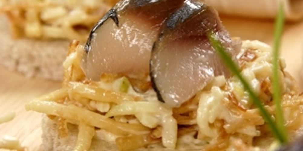 Как приготовить канапе с сельдью
