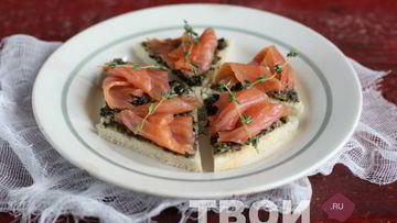 Рецепт Канапе с семгой и паштетом из оливок и маслин