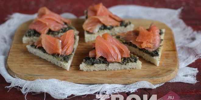 Рецепт канапе с семгой и паштетом из оливок и маслин