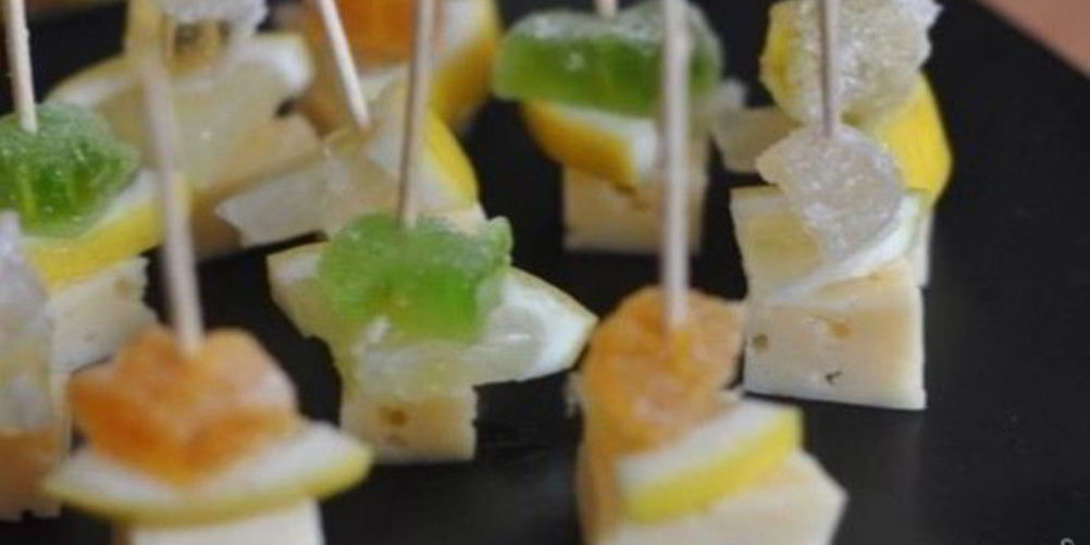 Как приготовить канапе с сыром и мармеладом