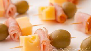 Рецепт Канапе с сыром и ветчиной