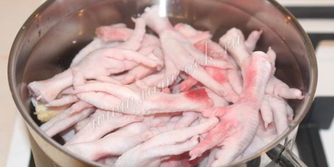 Рецепт холодца из куриных ножек без желатина