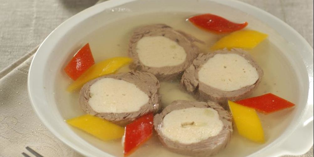 Как приготовить холодец с куриными медальонами