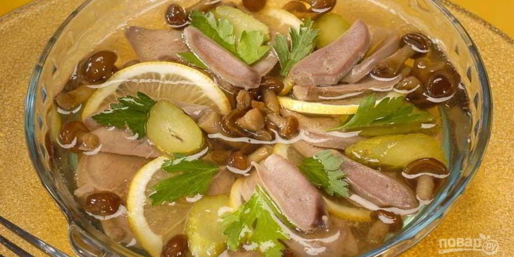 Как приготовить холодец с маринованными огурцами