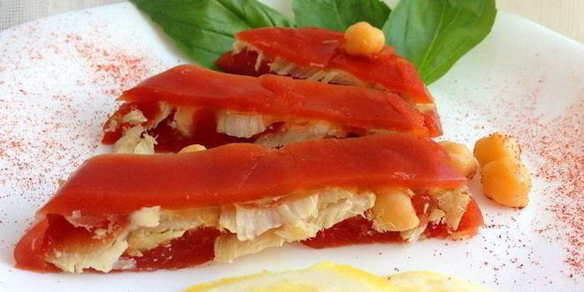 Рецепт томатного холодца с белой рыбой