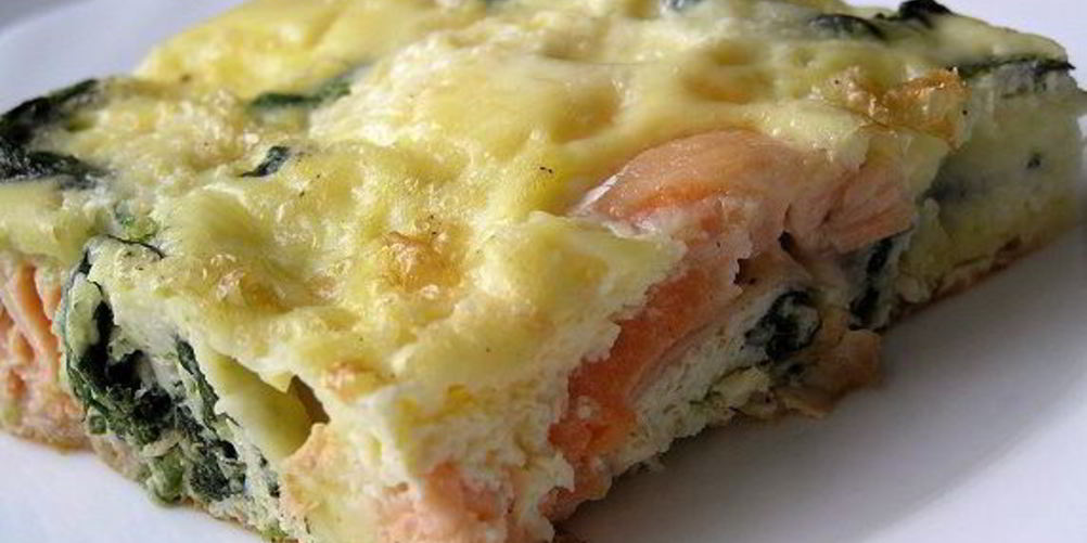 Как приготовить фриттату с лососем и шпинатом