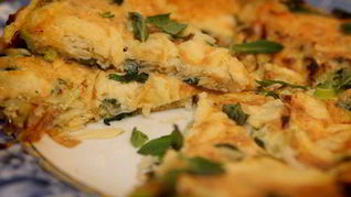 Рецепт Фриттаты с луком-пореем, сыром и травами