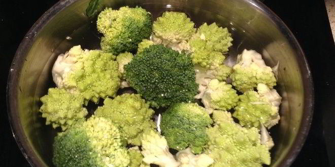 Рецепт фриттаты с романеско и брокколи