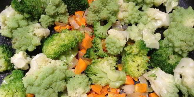 Рецепт фриттаты с романеско и брокколи