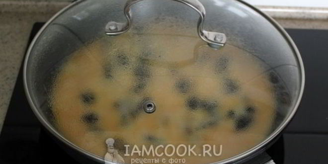 Рецепт омлета с грибами и сыром