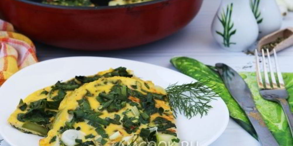 Как приготовить омлет с кабачком и шпинатом