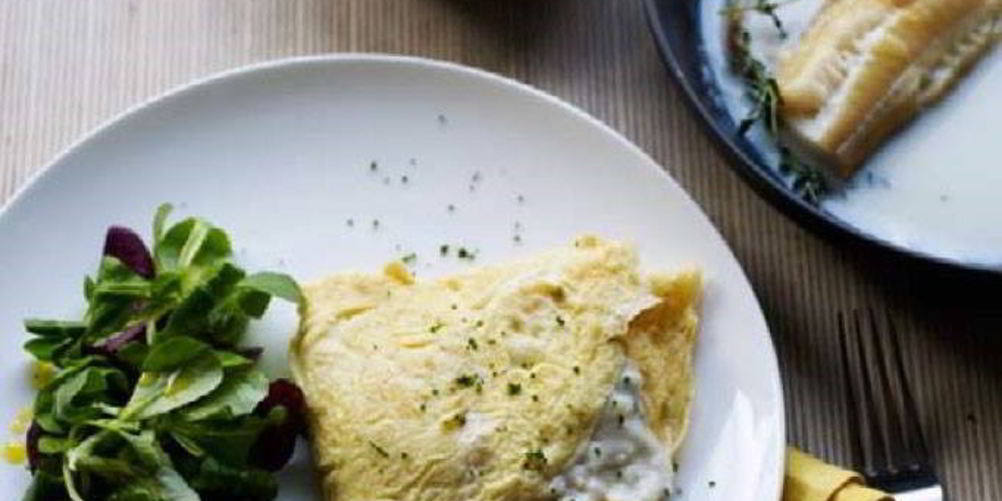 Как приготовить омлет с копченой пикшей