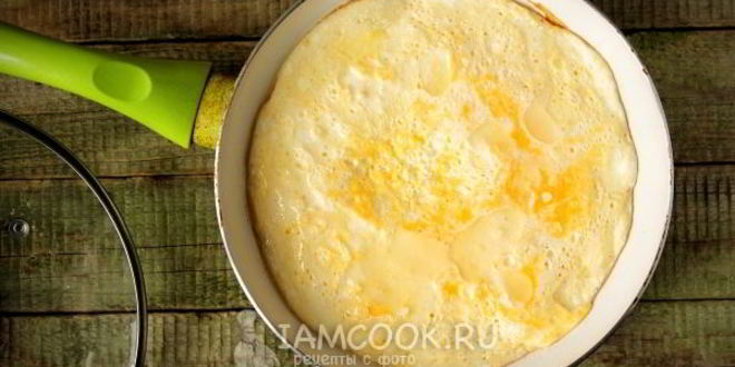 Рецепт омлета с молоком на сковороде