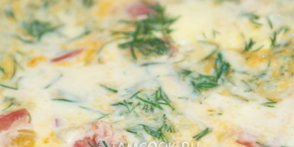 Как приготовить омлет с помидорами, луком и укропом