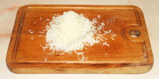 Рецепт омлета с помидорами, луком и укропом